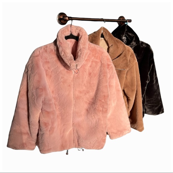 The Lindsi Plush Soft Jacket - Picture 9 of 15